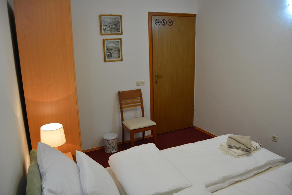 Hostel Denal Sarajevo Værelse billede