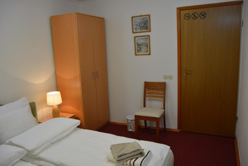 Hostel Denal Sarajevo Værelse billede