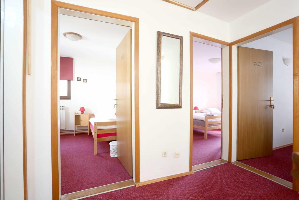 Hostel Denal Sarajevo Eksteriør billede