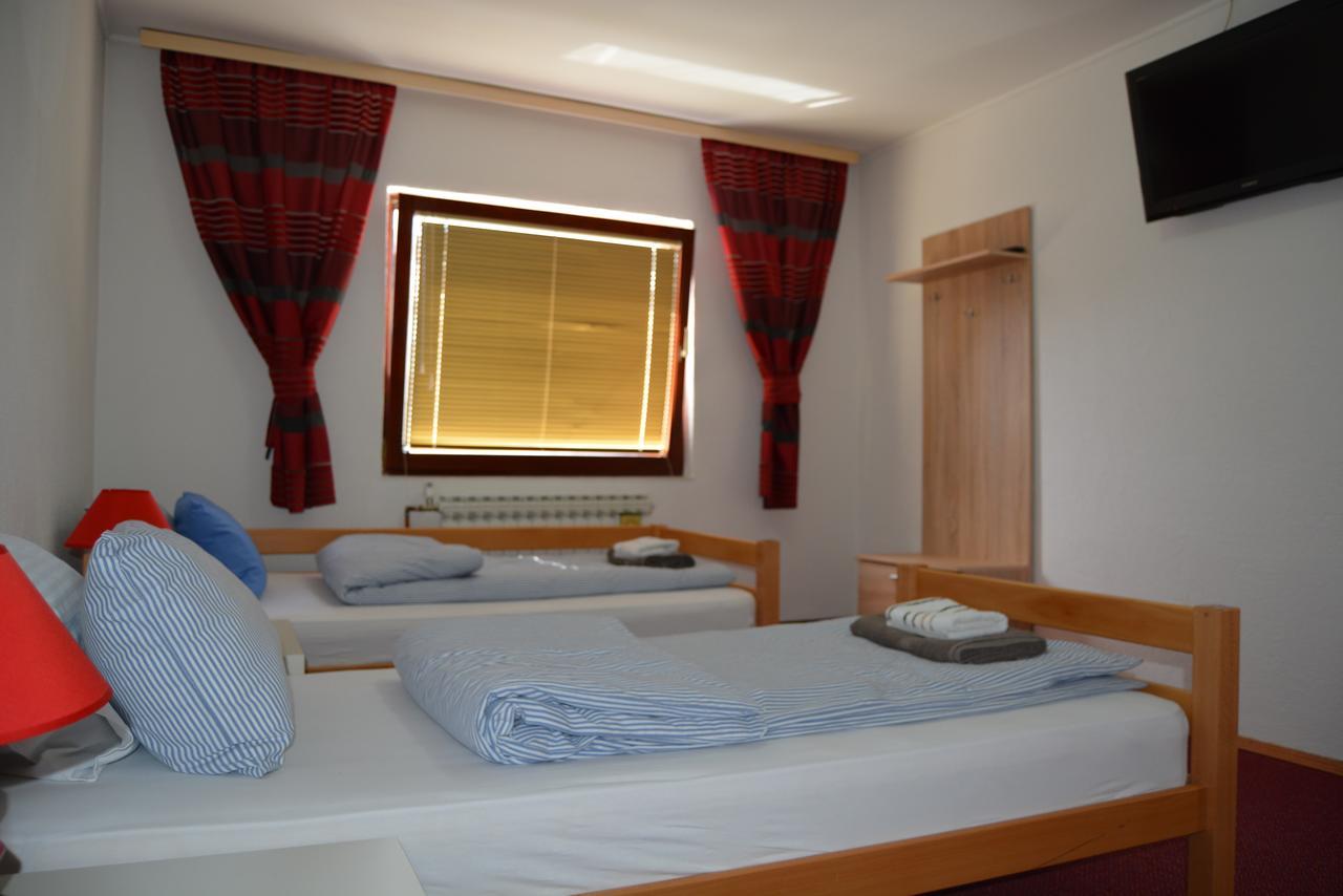 Hostel Denal Sarajevo Eksteriør billede